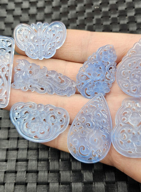海蓝宝镂空蝴蝶玉石挂件