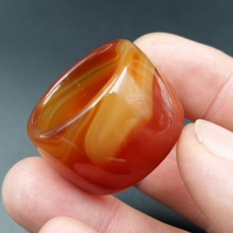 高档精美天然玉石a货红玛瑙戒指加宽加大鸡血红玛瑙扳指戒指