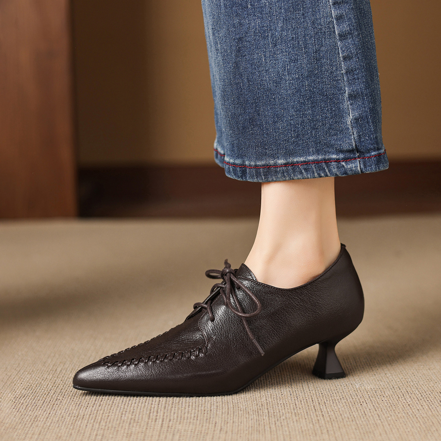 春秋季新款真皮英伦风尖头系带深口单鞋女细跟百搭通勤小皮鞋女鞋,女鞋,深口单鞋,淘宝优惠券,粉丝福利购,淘宝优惠卷