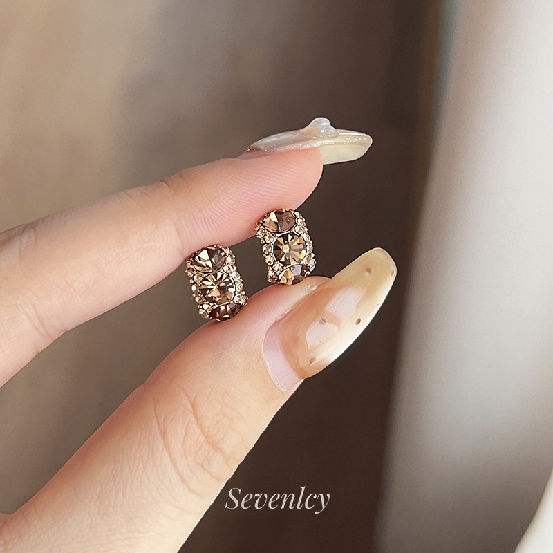 七与 焦糖物语 耳环高级感轻奢精致爆闪棕色钻美拉德小巧银针耳钉