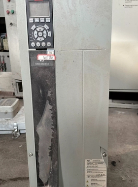 丹佛斯变频器，拆机的外观成色如图型号FC-302N110T5 议价
