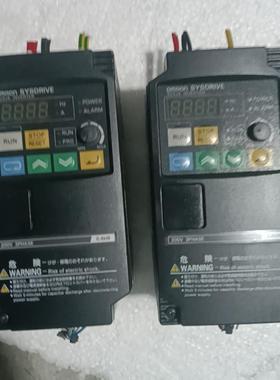 出这款Omron欧姆龙变频器拥有黑色外壳红色显示屏，(议价）