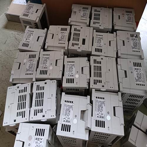 三菱PLC FX5系列模块，二手拆机，成色漂亮，功能(议价）