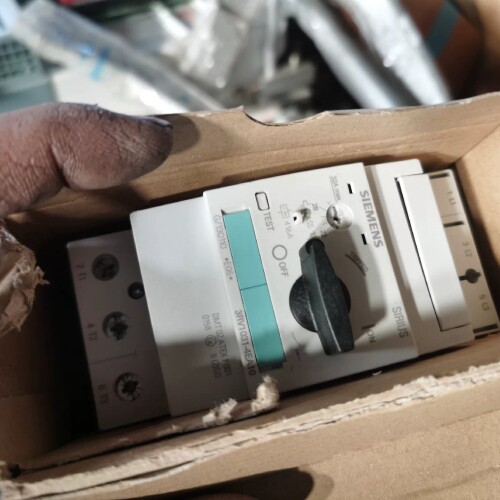 西门子断路器，马达断路器，型号3RV1031-4EA10 议价