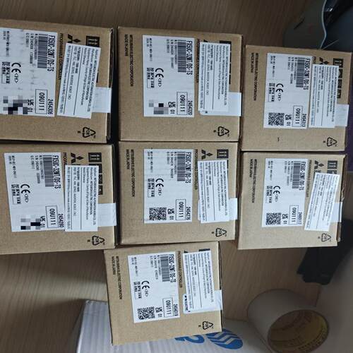 三菱PLC出售，型号为FX5UC-32MT/DS-T(议价）