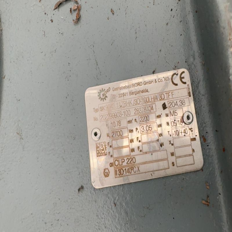 诺德减速机5台，带变频器，变频风罩，具体参数看标牌(议价）