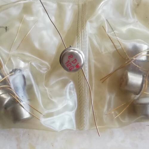 三极管3DK9A，18只X2一只，镀金脚二极管2DW12G 议价