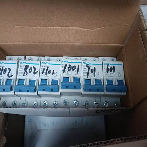 正泰DZ47-63拆机的2P40A32A空开有360(议价）