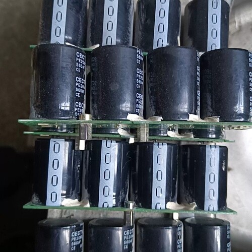 400V560UF电容 20个带板出 80 议价