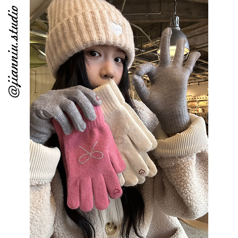 女水钻蝴蝶结手套保暖露指可触屏