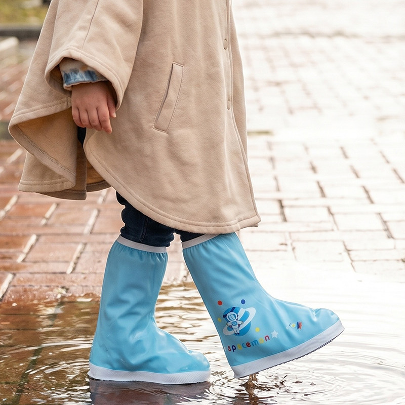 儿童雨鞋防水防滑加厚耐磨高筒雨靴男女童防雨便携鞋套