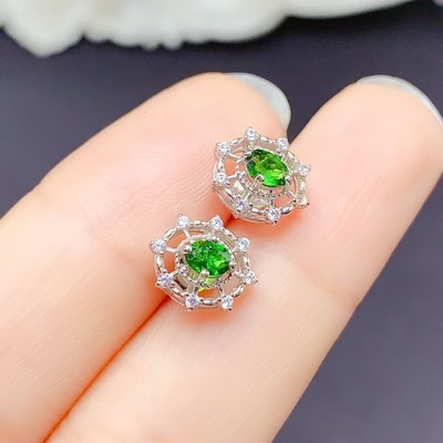 新款天然透辉石耳钉925银镶嵌女时尚轻奢饰品送女友新年礼物