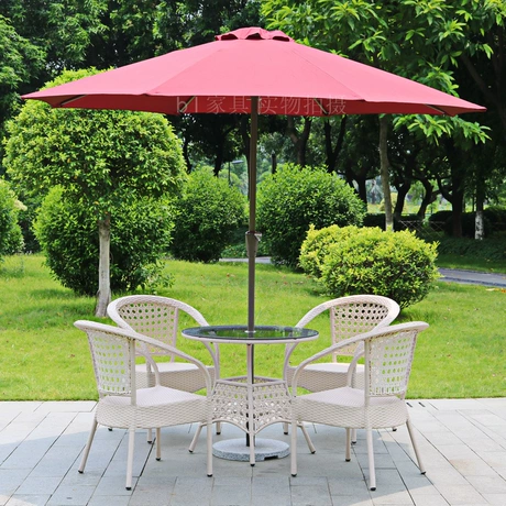 Đồ gỗ ngoài trời ô dù ngoài trời bảng và ghế kết hợp cà phê vườn giải trí ghế wicker ba năm mảnh phù hợp với với ô mặt trời