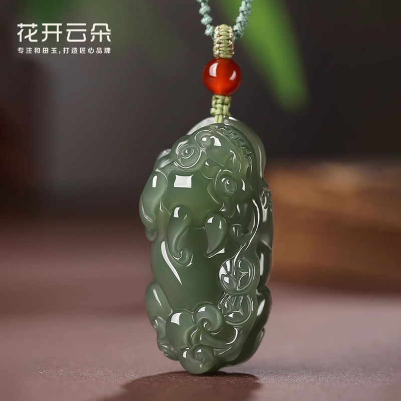 天然和田玉霸王貔貅吊坠男女项坠青玉皮丘玉石挂件玉坠玉佩项链