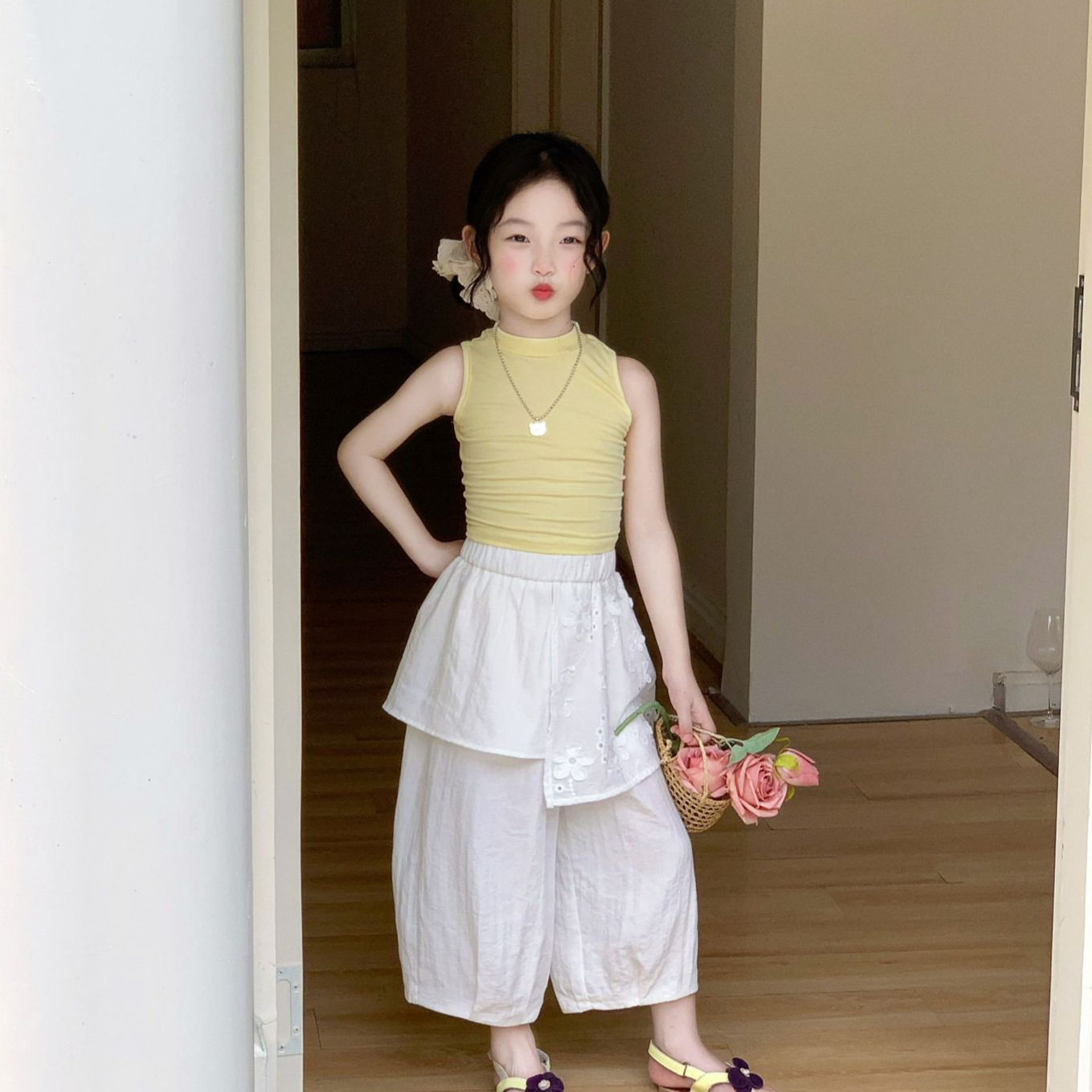 TOTObaby夏季新款女童甜美正肩修身绑带辣妹背心蕾丝屁帘九分裤