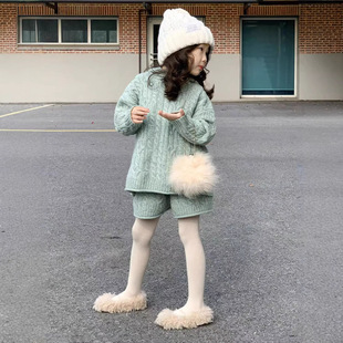 TOTObaby冬装新款2026女童韩版连帽麻花针织毛衣毛线短裤两件套潮