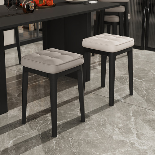 塑料凳子家用加厚可叠放软包板凳