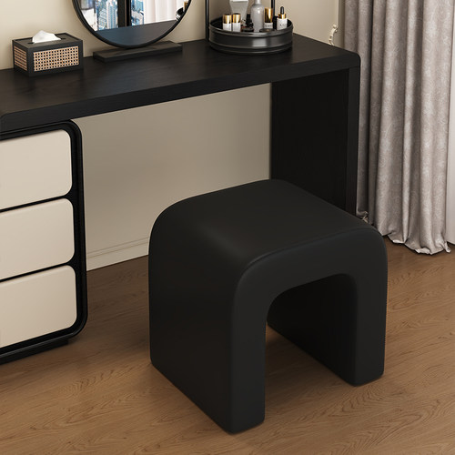 三梦轻奢化妆凳女生卧室化妆椅现代简约2024新款梳妆台凳子换鞋凳