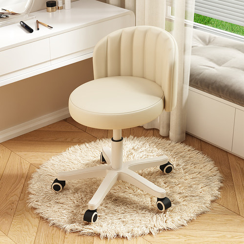 奶油风化妆椅女生卧室