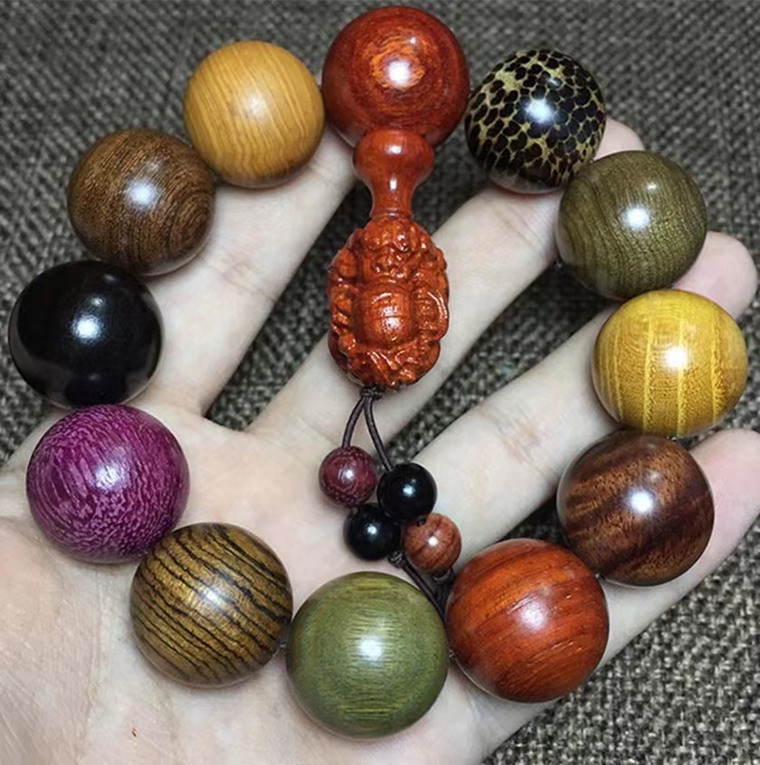紫檀木崖柏檀香金絲楠十二種名貴