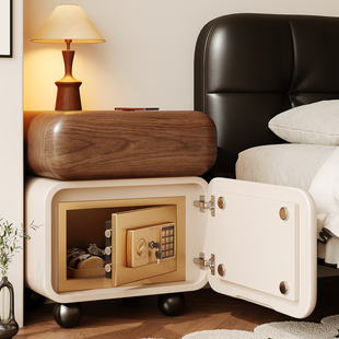 中古奶油风床头柜保险箱一体2025新款 家用卧室实木轻奢高级收纳柜