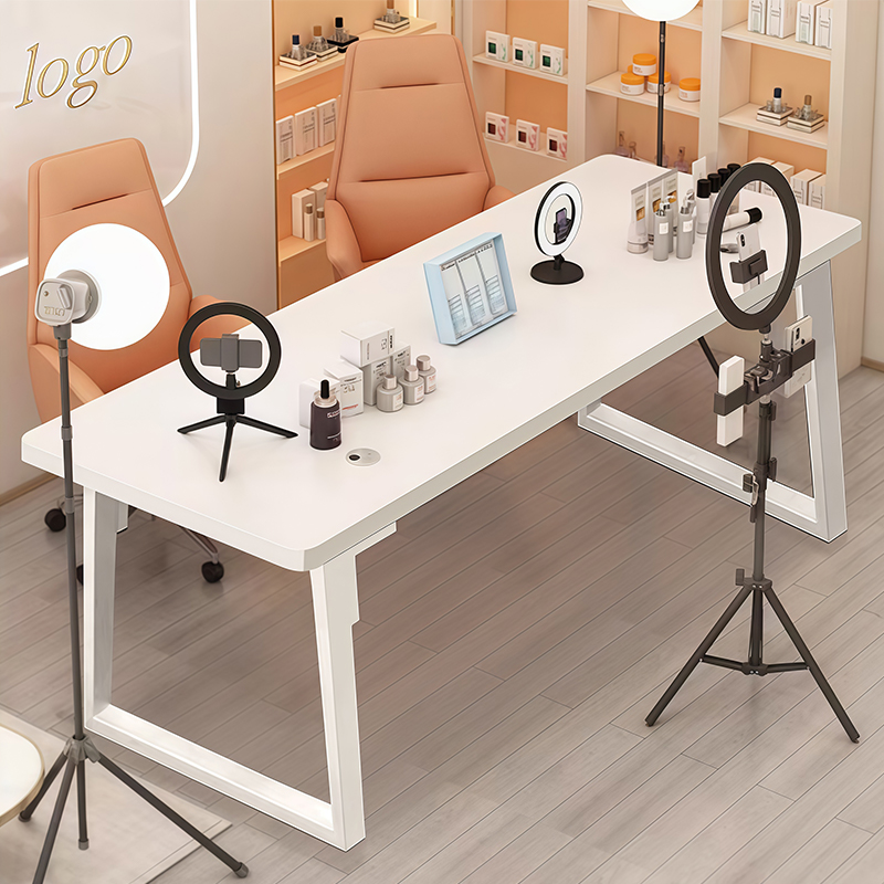 直播桌子主播用网红带货产品展示