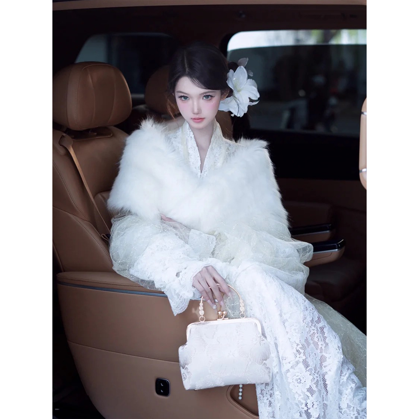 雪梦羊秋冬白色毛绒披肩毛毛保暖