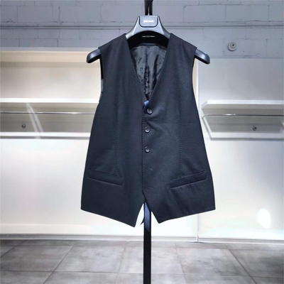 XS-S穿 FUTURO 男款帅气羊毛马甲 388