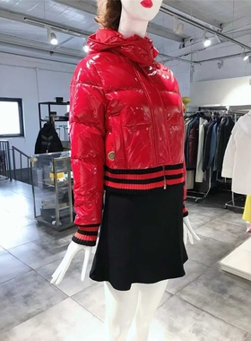 XS-S穿 FRANKIE MORELLO 亮红色加厚羽绒服 810