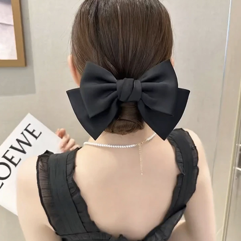 在逃公主黑色蝴蝶结大肠发圈女