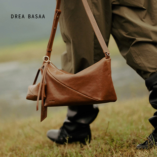 DREA BASAA半山山形系列头层植鞣牛皮小号单肩包大容量通勤斜挎包
