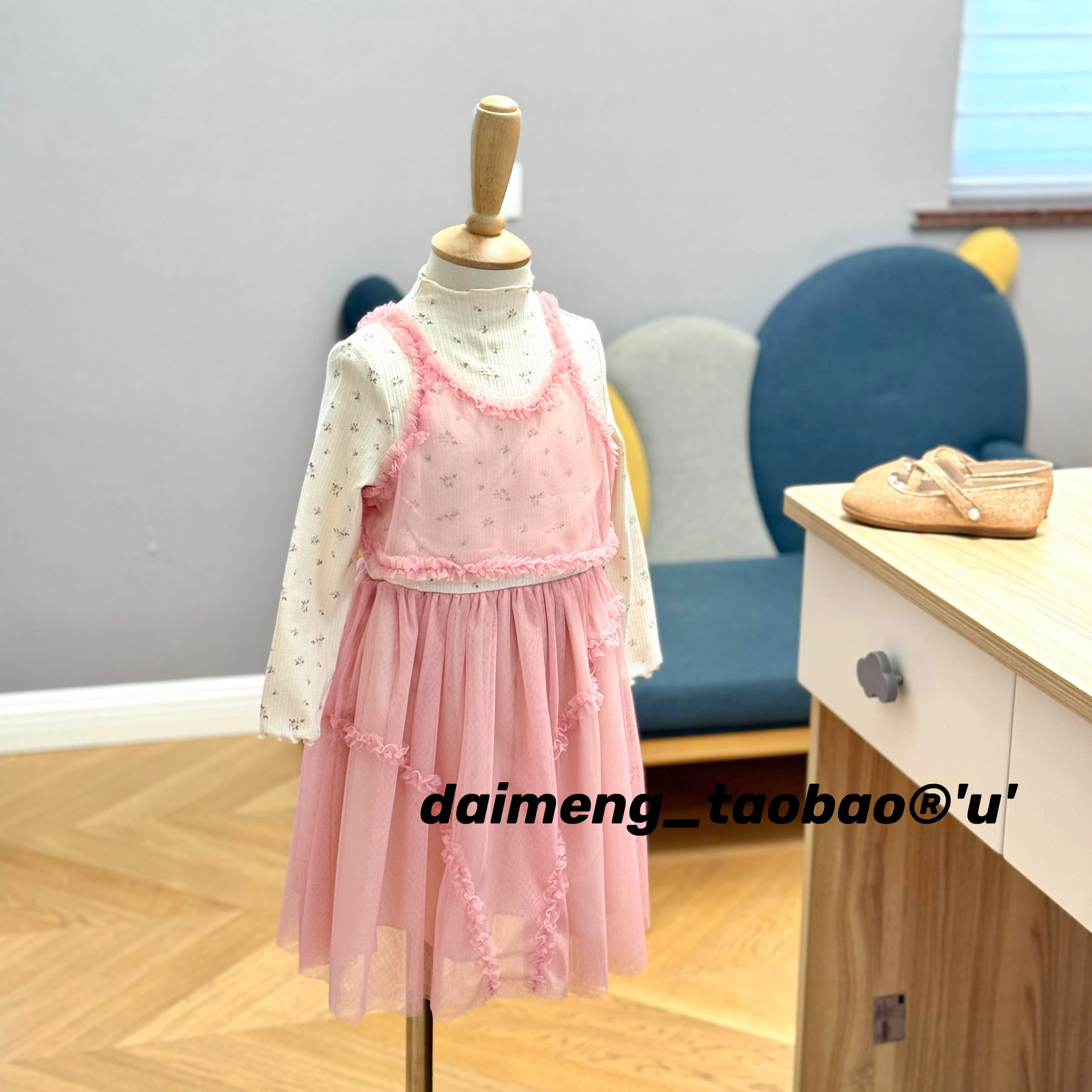 100-140码出口韩秋款女童碎花半高领粉纱吊带拼接假两件连衣裙图片