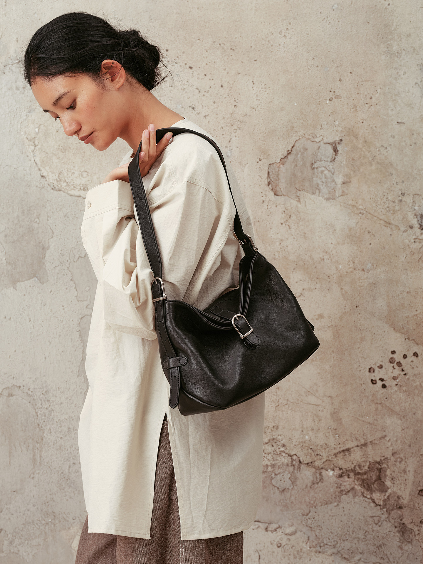 Small Buckle Hobo Bag - 5