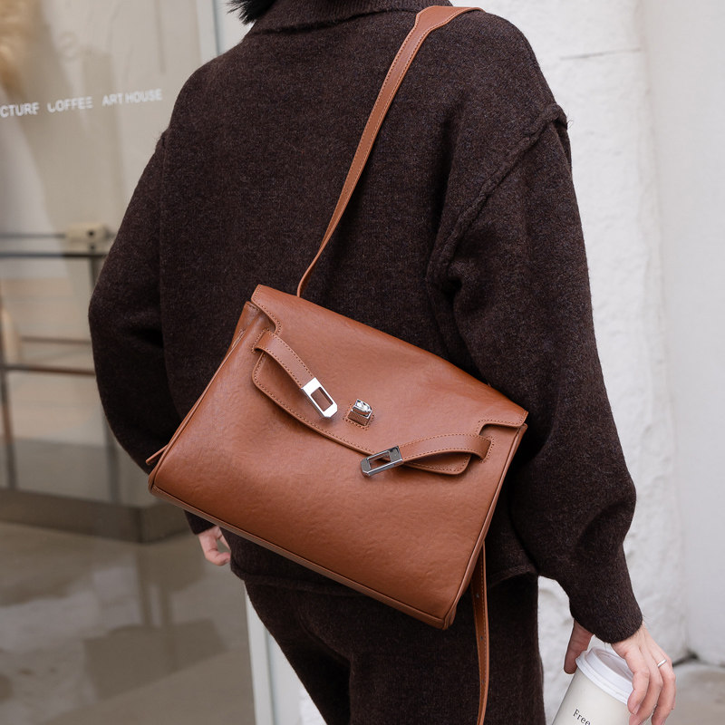 2026春季新款真皮宽肩带休闲包高档纯牛皮大容量单肩斜挎包女简约,箱包皮具/热销女包/男包,单肩包,淘宝优惠券,粉丝福利购,淘宝优惠卷