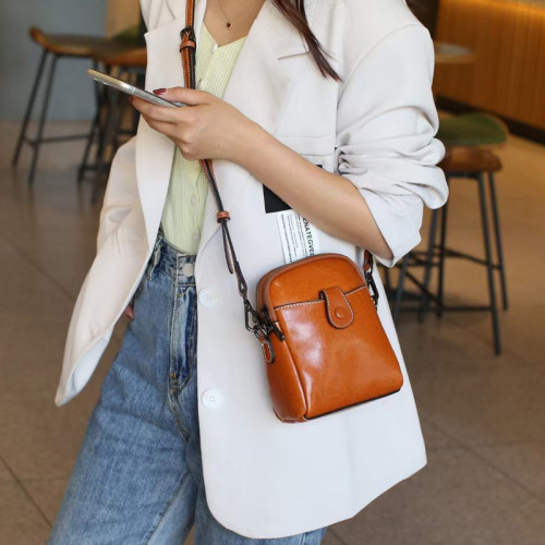 高级女包真皮竖款斜挎休闲