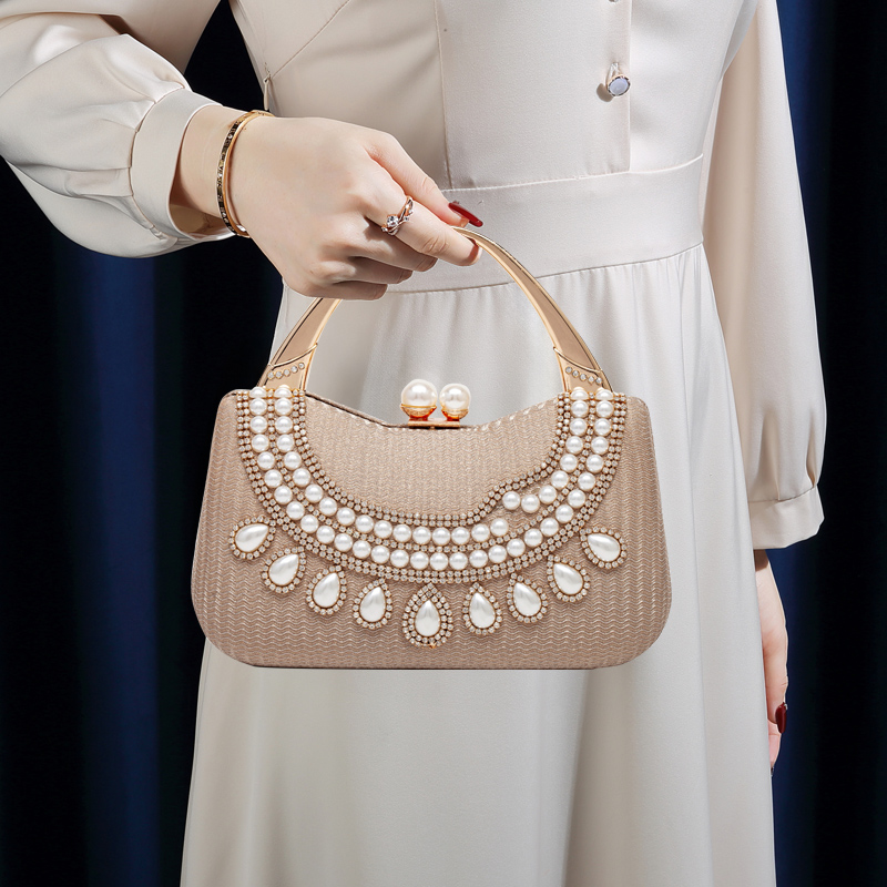 镶钻珍珠宴会包喜婆婆婚包