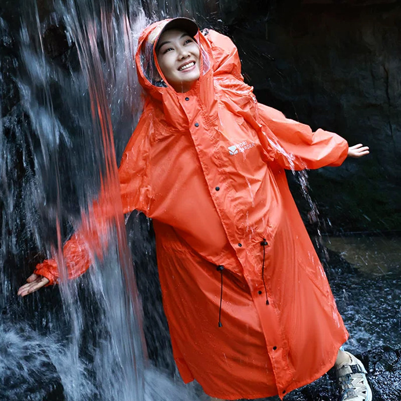 牧高笛轻量连袖背包雨衣