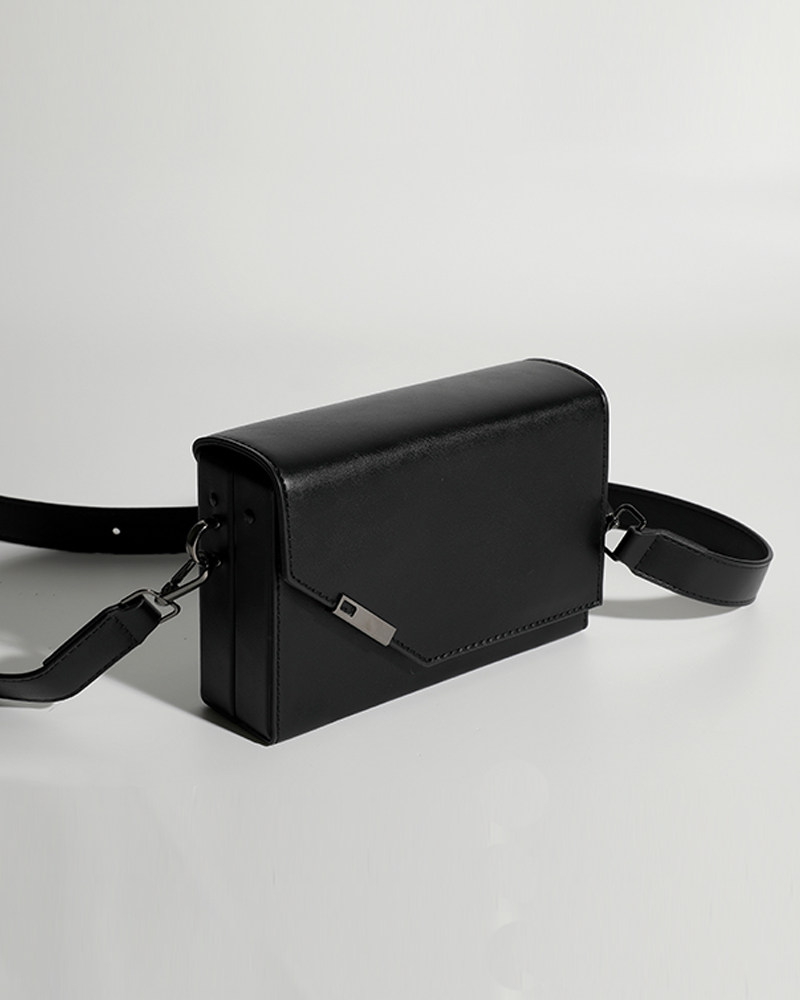 小众设计款不规则邮差包中性风高级男女盒子斜挎包翻盖单肩方盒包