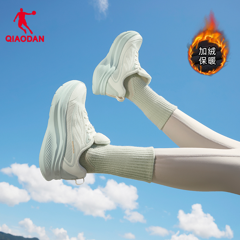 乔丹加绒保暖跑步鞋女