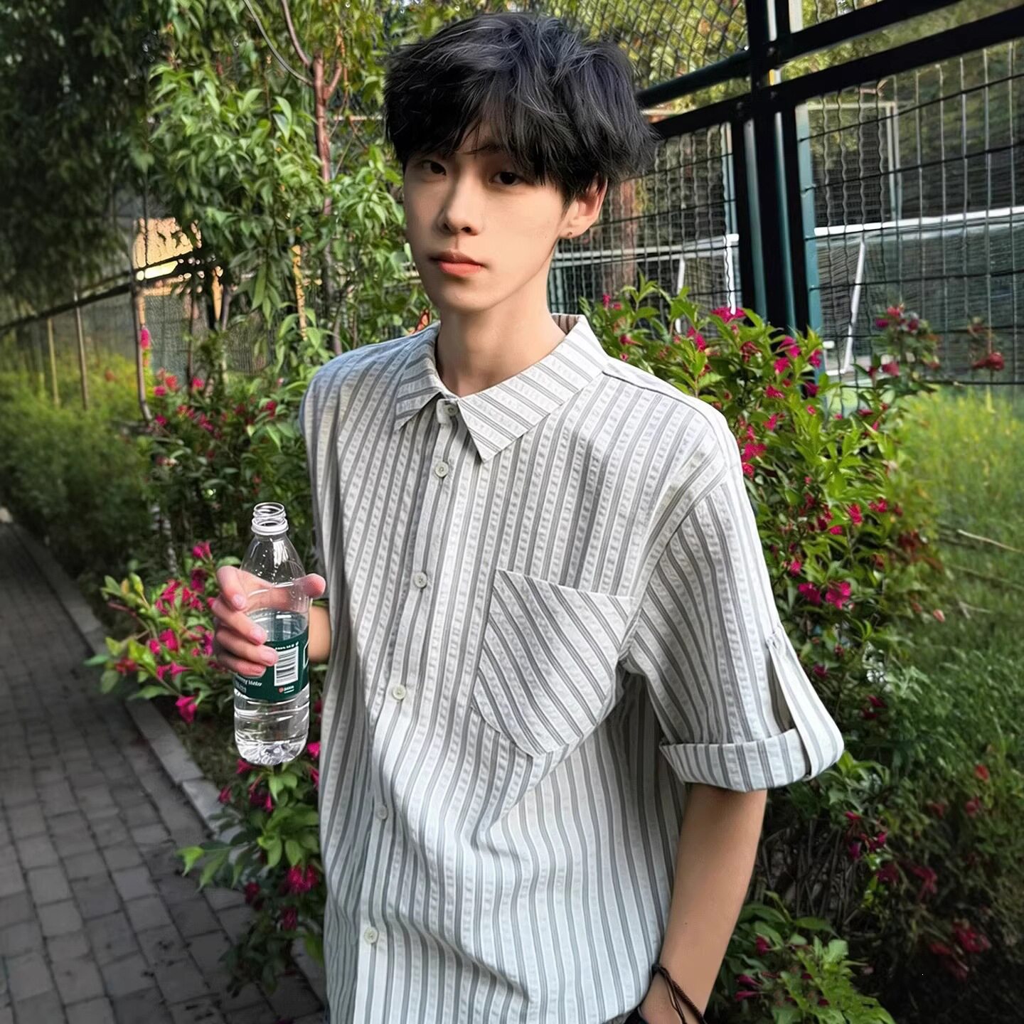 夏季泡泡纱条纹防晒短袖衬衫男