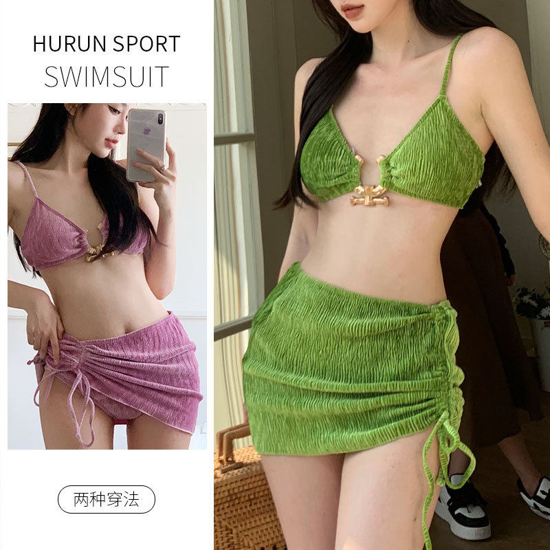 嫩绿丝绒比基尼三件套欧美ins风显白性感分体泳衣三亚度假泡温泉