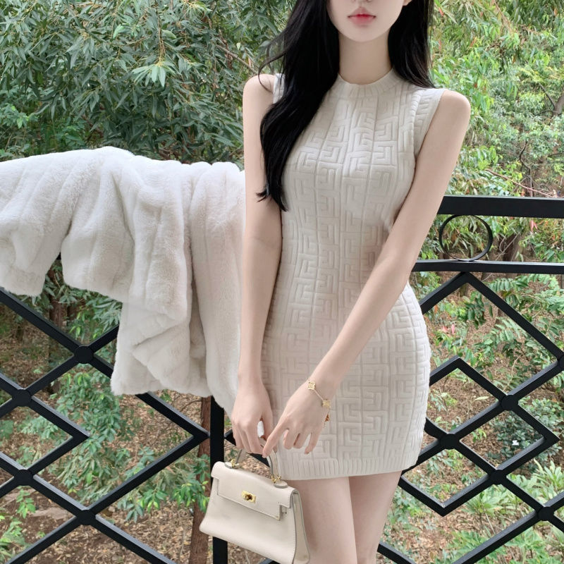 纯欲辣妹小个子修身包臀连衣裙