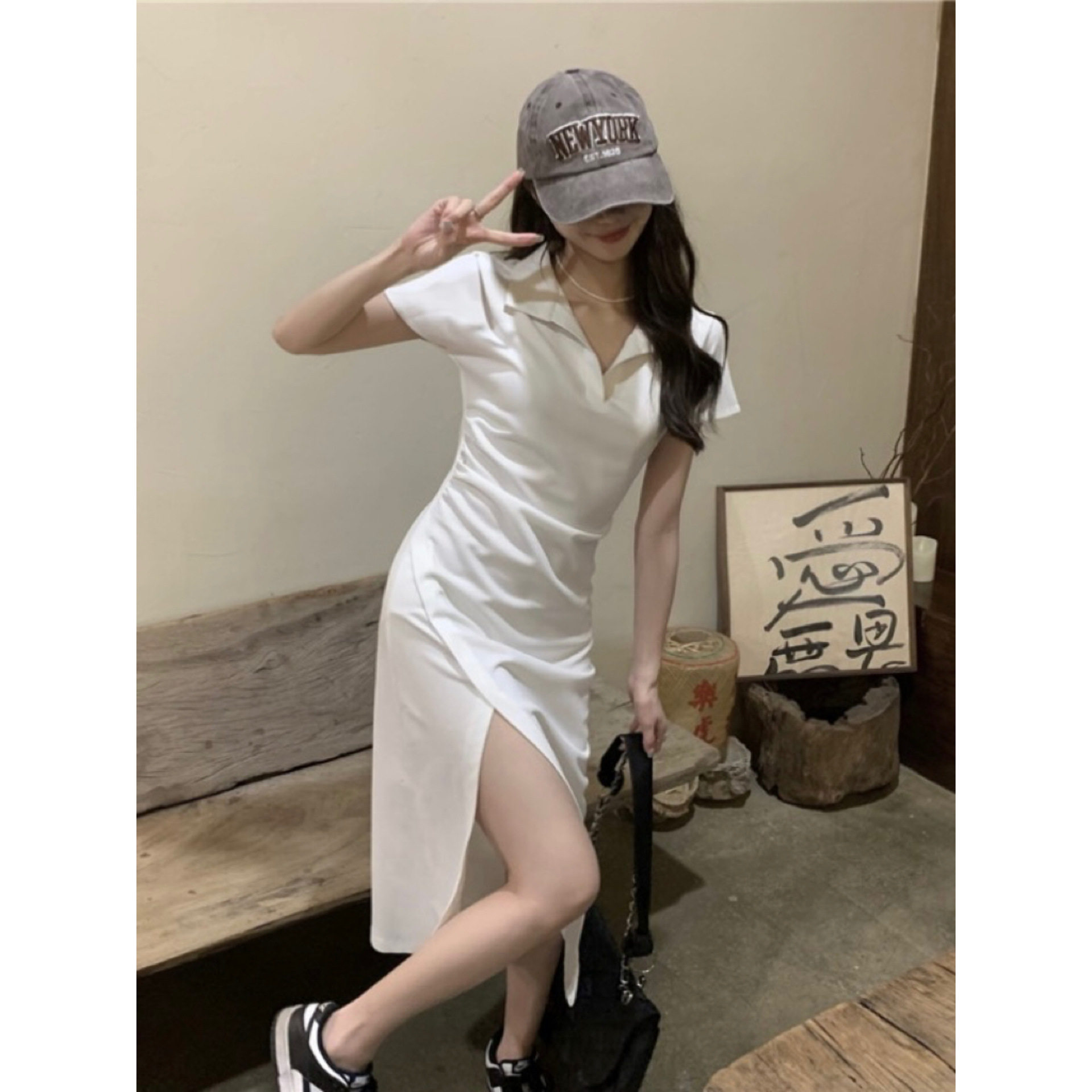 法式中长款开叉polo领连衣裙