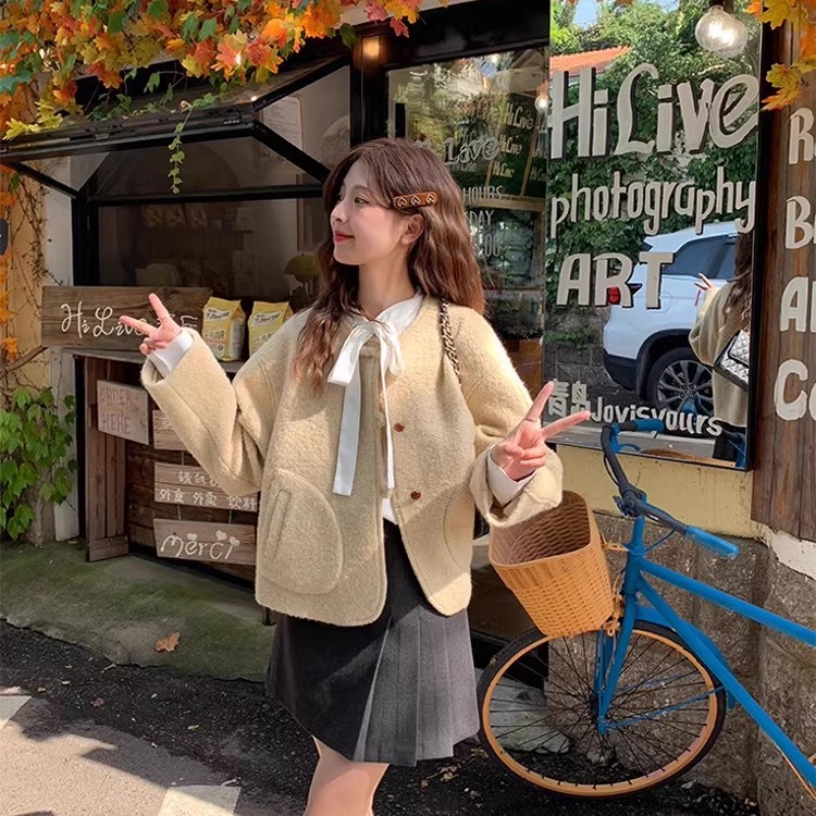 短款小个子麻绳扣卷毛呢外套