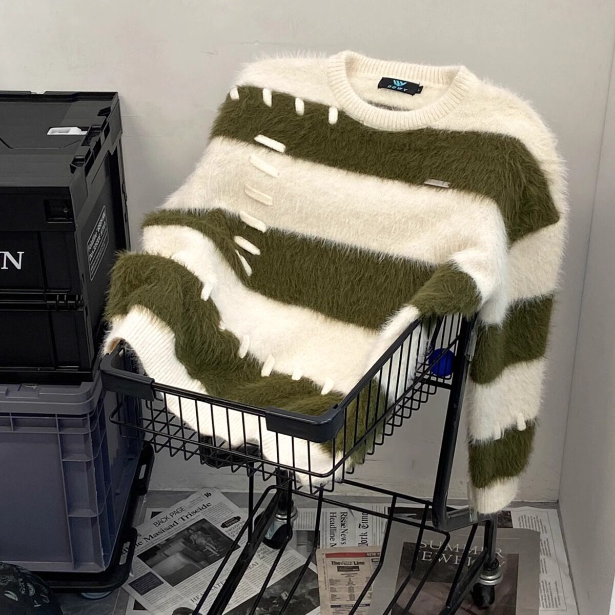 冬季加厚保暖撞色条纹毛衣男款