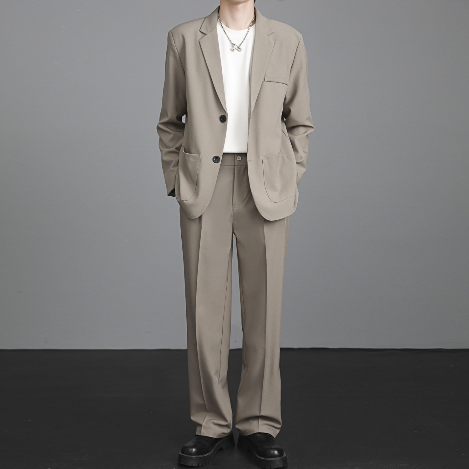 男士宽松直筒抗皱垂感西服套装