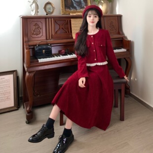 秋冬季小香风套装裙子显瘦上衣大码胖mm法式红色灯芯绒半身连衣裙