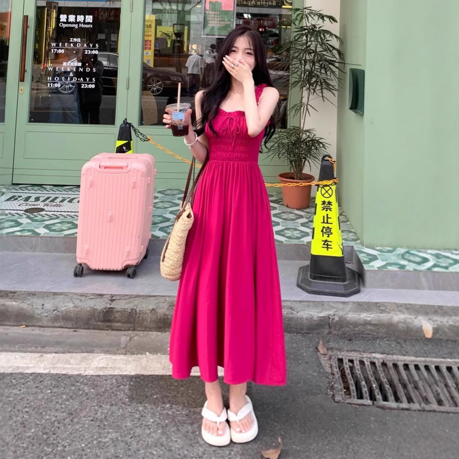 法式玫红V领吊带显瘦沙滩连衣裙