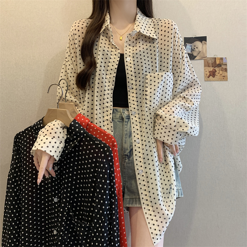 大码女装夏装新款宽松显瘦减龄气质高级感波点长袖防晒衬衫女