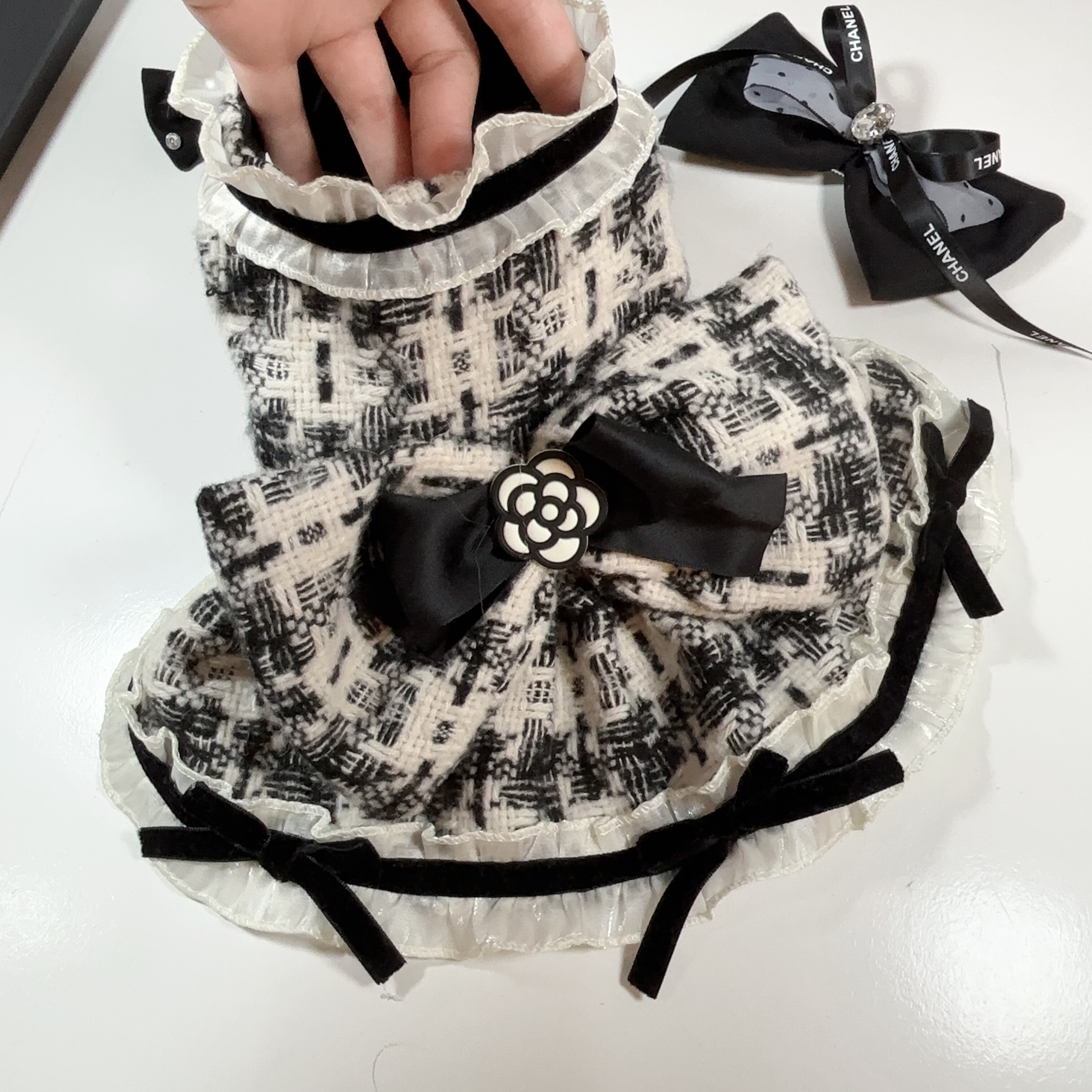 小香风宠物服装蝴蝶结秋冬蕾丝装饰狗狗连衣裙高级粗呢外套情侣装